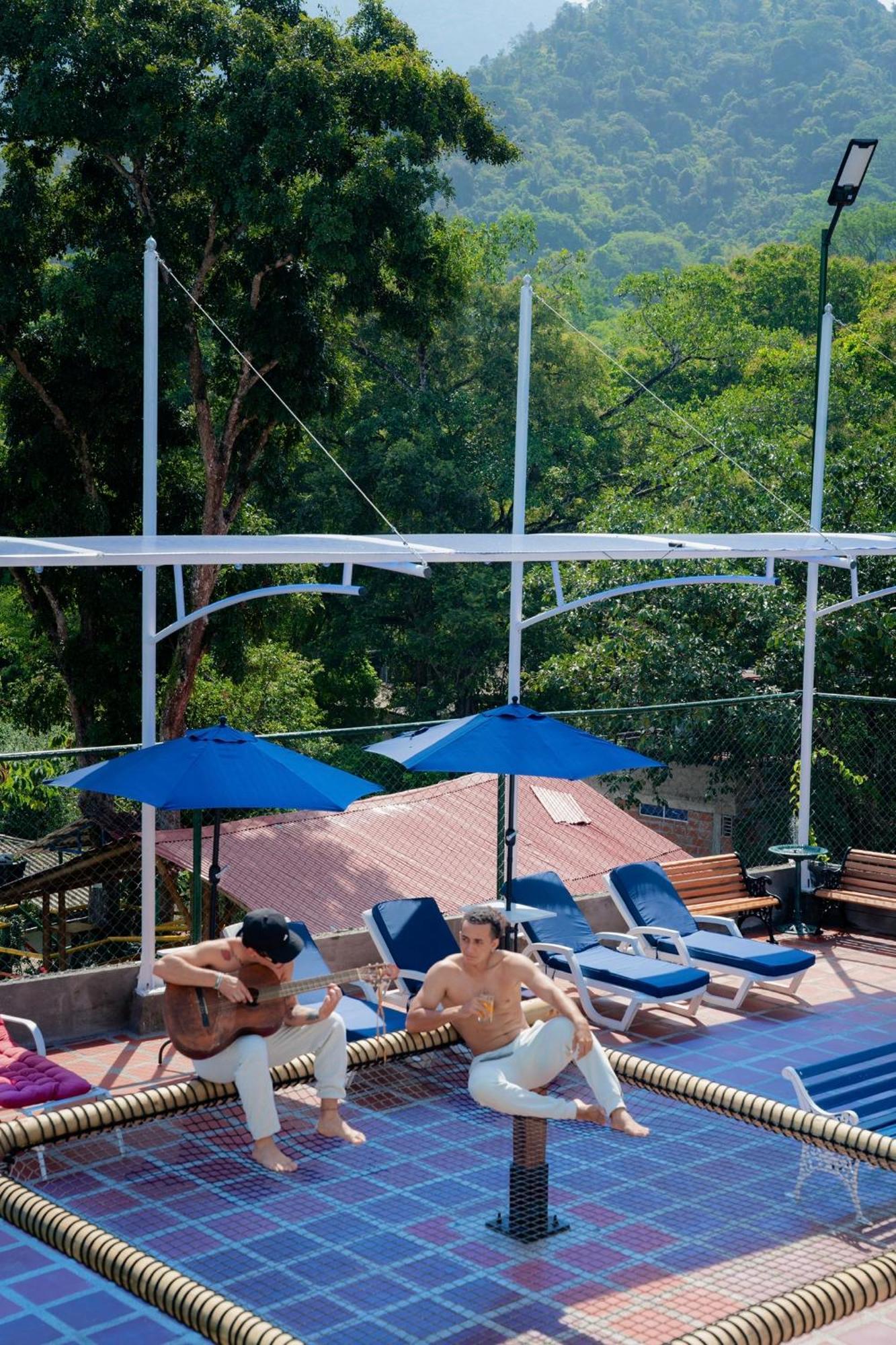 Hostal Paraiso Мінка Екстер'єр фото